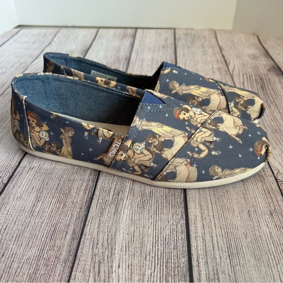 TOMS Disney Snow White Print Belmont Slip On Shoes 10 - Picture 1 of 6